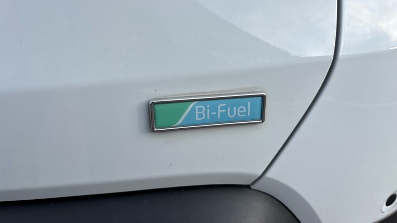 Dacia Duster 1.0 TCe 100 Comfort 5dr Bi Fuel Estate